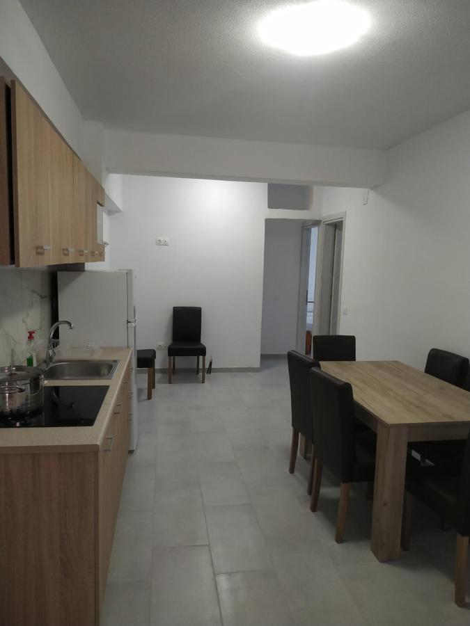 Ekaterini Apartments Guviá Kültér fotó